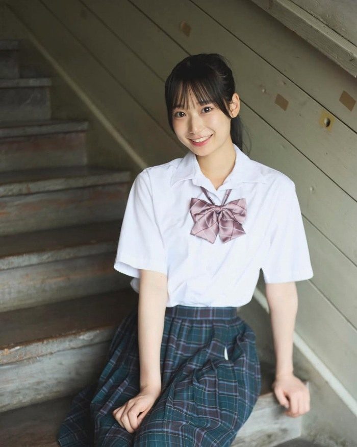 MomotaShiori_0_00_047 百田汐里 エロ画像047