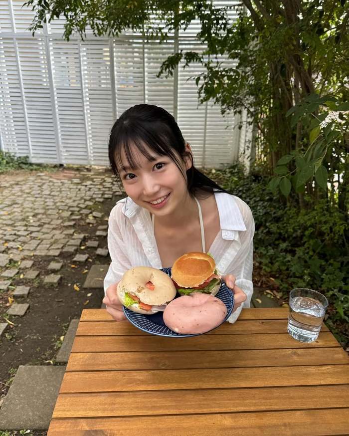 MomotaShiori_0_00_055 百田汐里 エロ画像055